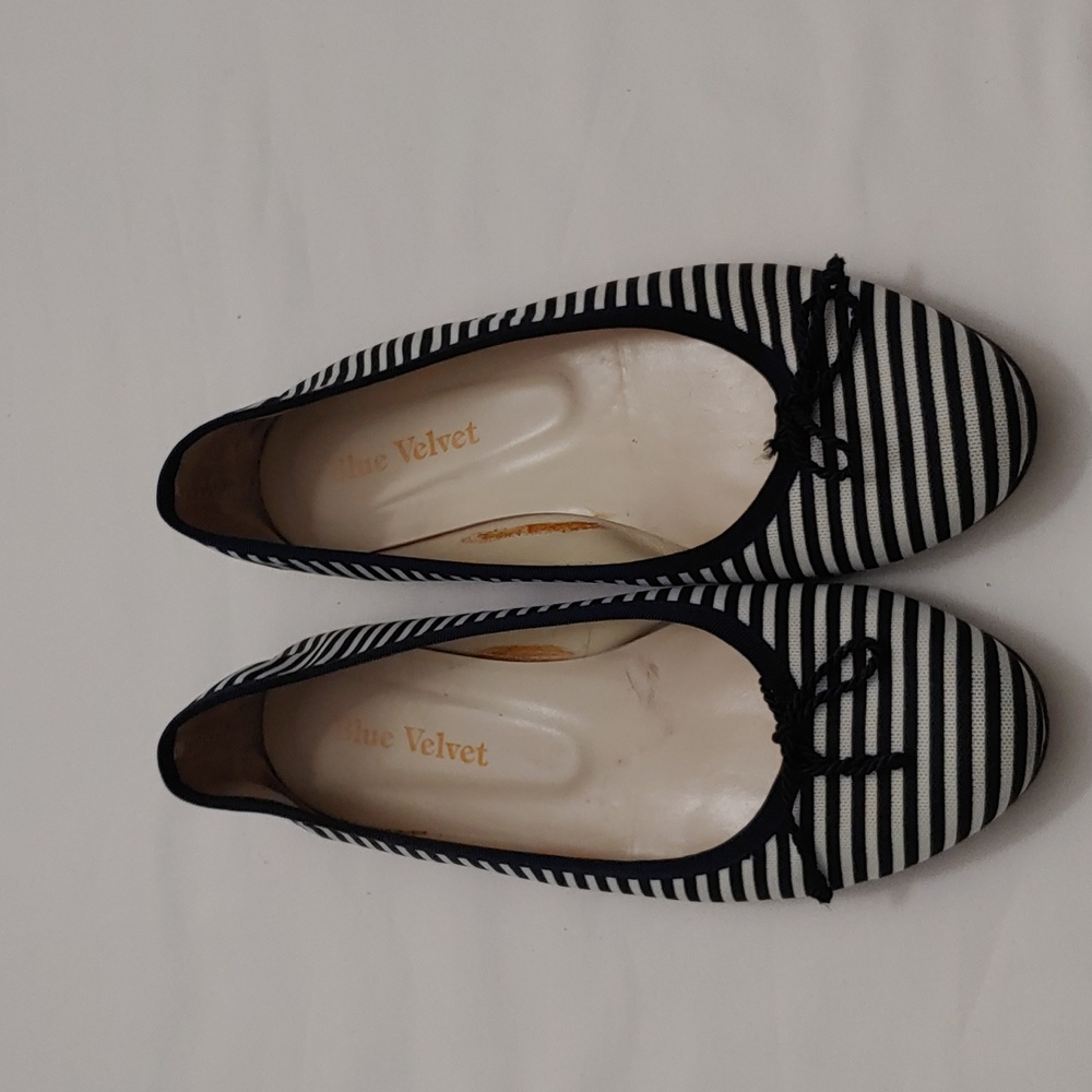 Blue Velvet Women's Size 37.5 (US 7) Ballet Flat